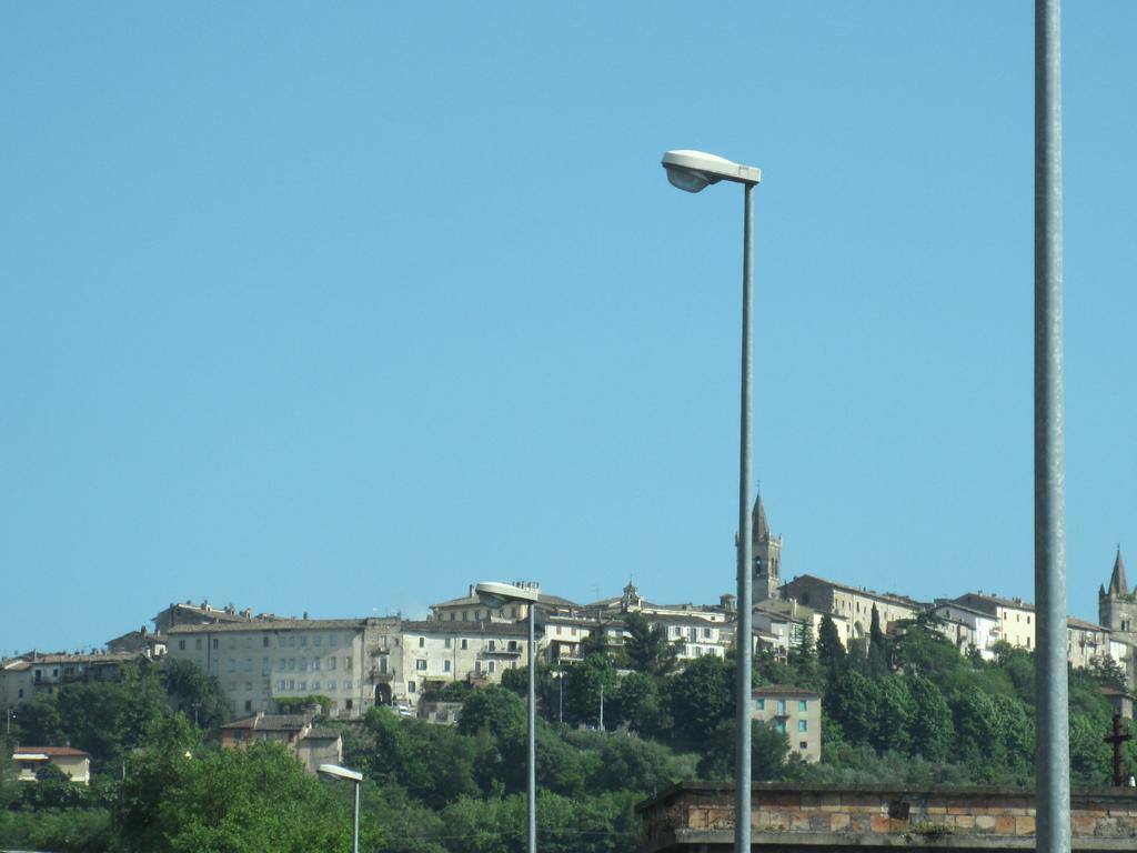 Valle Degli Ulivi Appartamento Terni Buitenkant foto